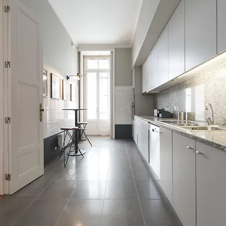 Lovelystay - Flower Stylish Apartamento Oporto