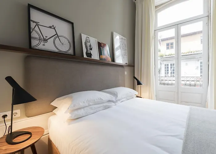 Lovelystay - Flower Stylish